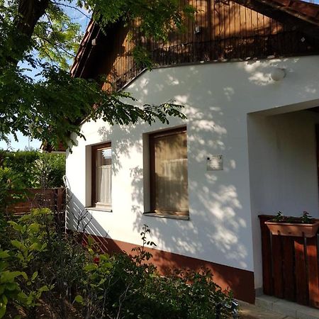 Élő Tisza Vendégház Nagykoru Exterior foto