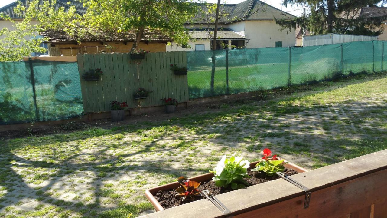 Élő Tisza Vendégház Nagykoru Exterior foto