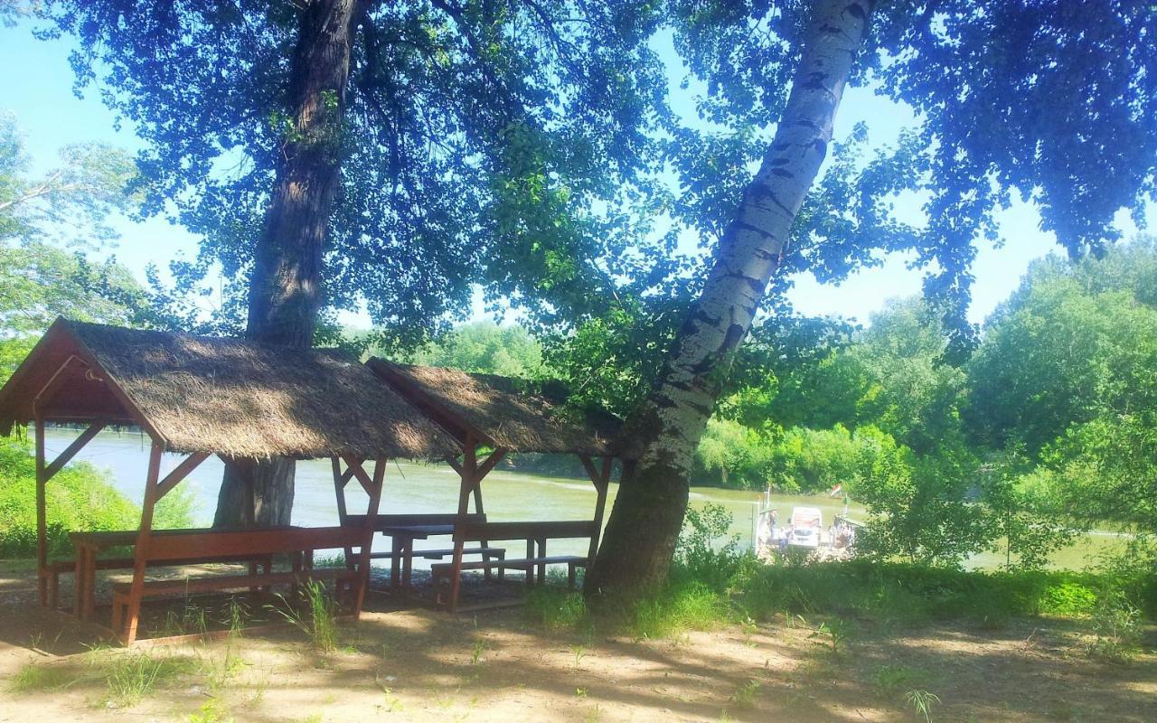 Élő Tisza Vendégház Nagykoru Exterior foto