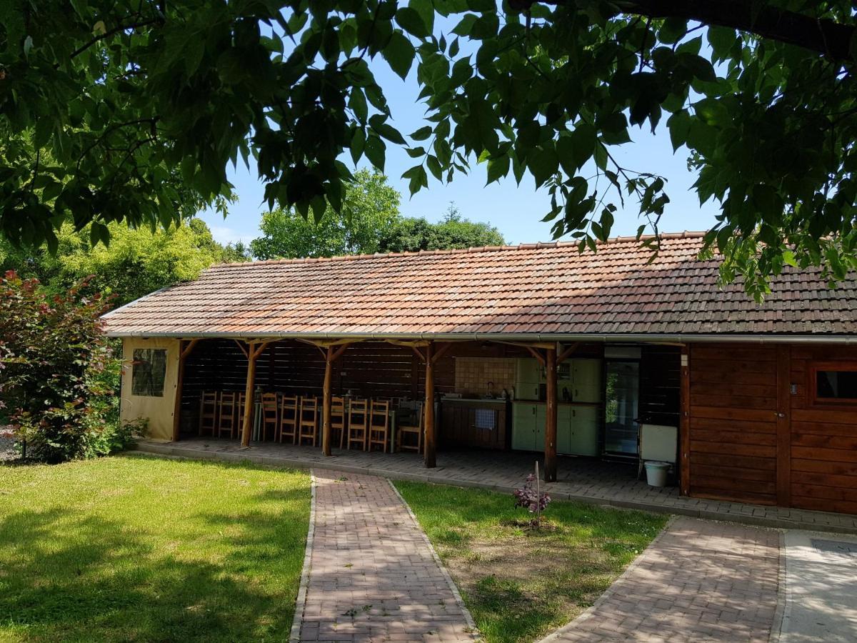 Élő Tisza Vendégház Nagykoru Exterior foto